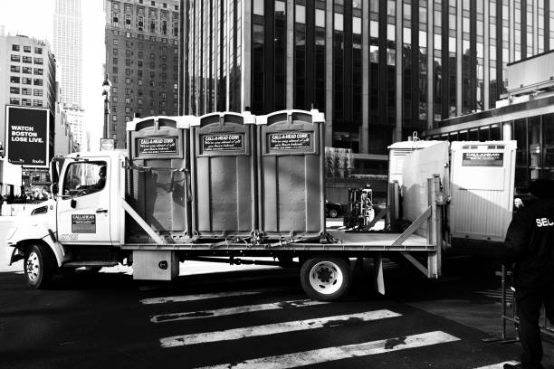 Porta potty delivery and setup in Los Ranchos, CA